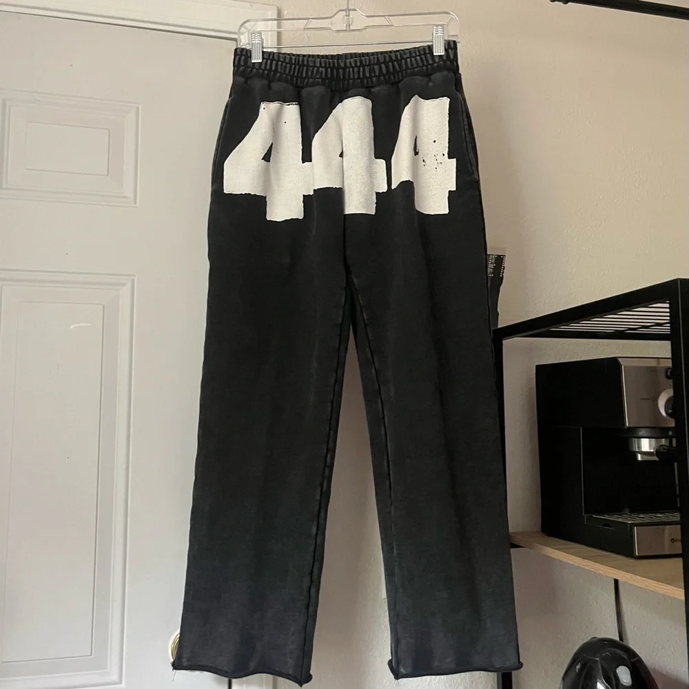 444 black men’s knit terry‎ cotton raw hem logo graphic cropped straight pants